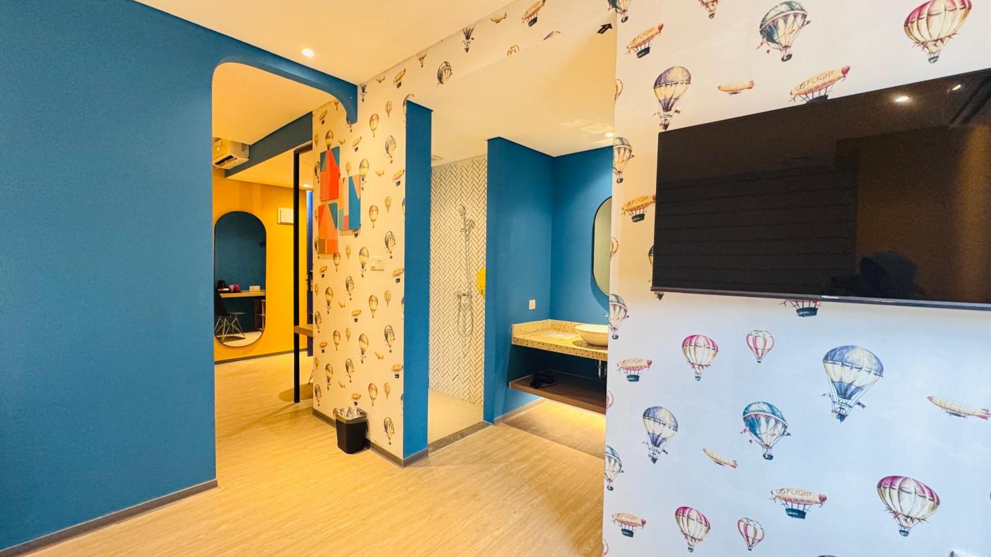 Yellow Bee Resort Cililitan Jakarta Ngoại thất bức ảnh