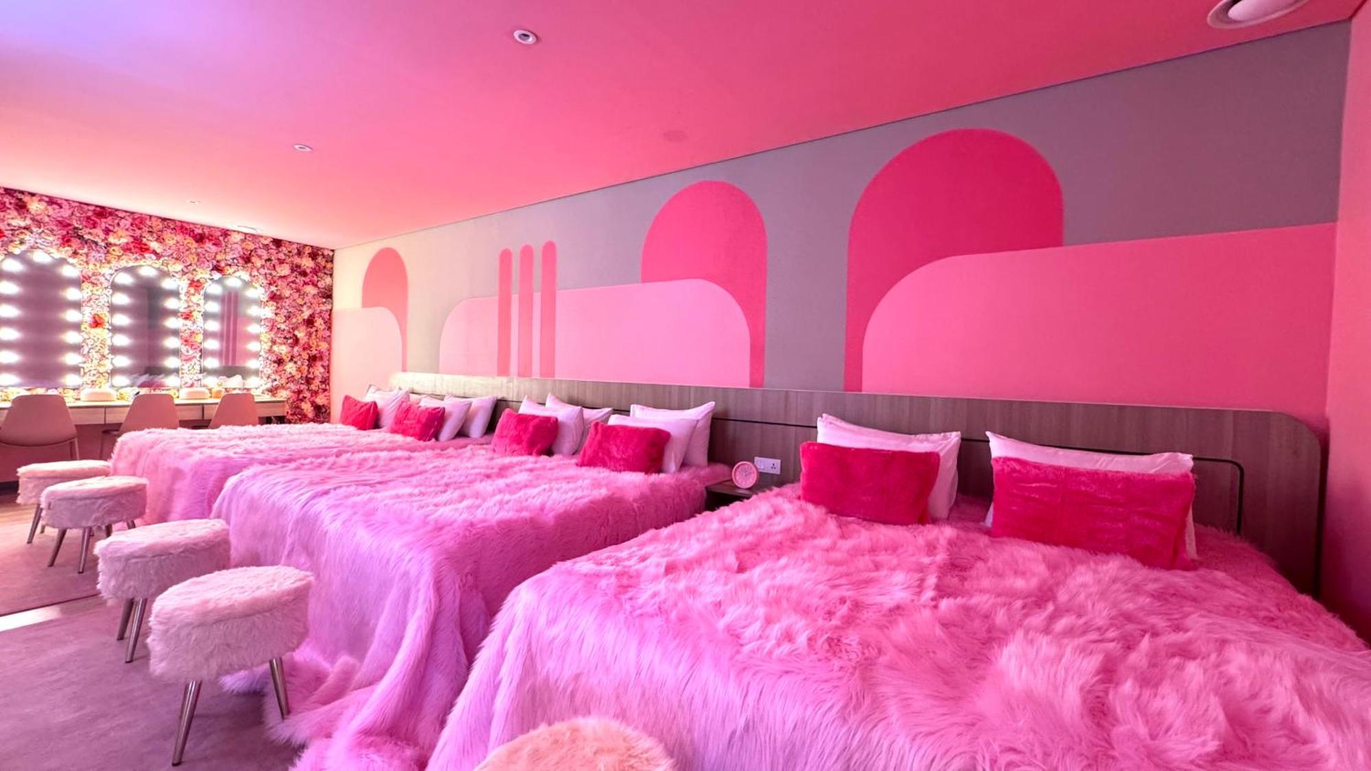 Yellow Bee Resort Cililitan Jakarta Ngoại thất bức ảnh