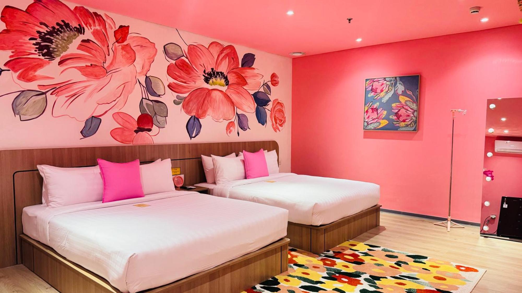 Yellow Bee Resort Cililitan Jakarta Ngoại thất bức ảnh