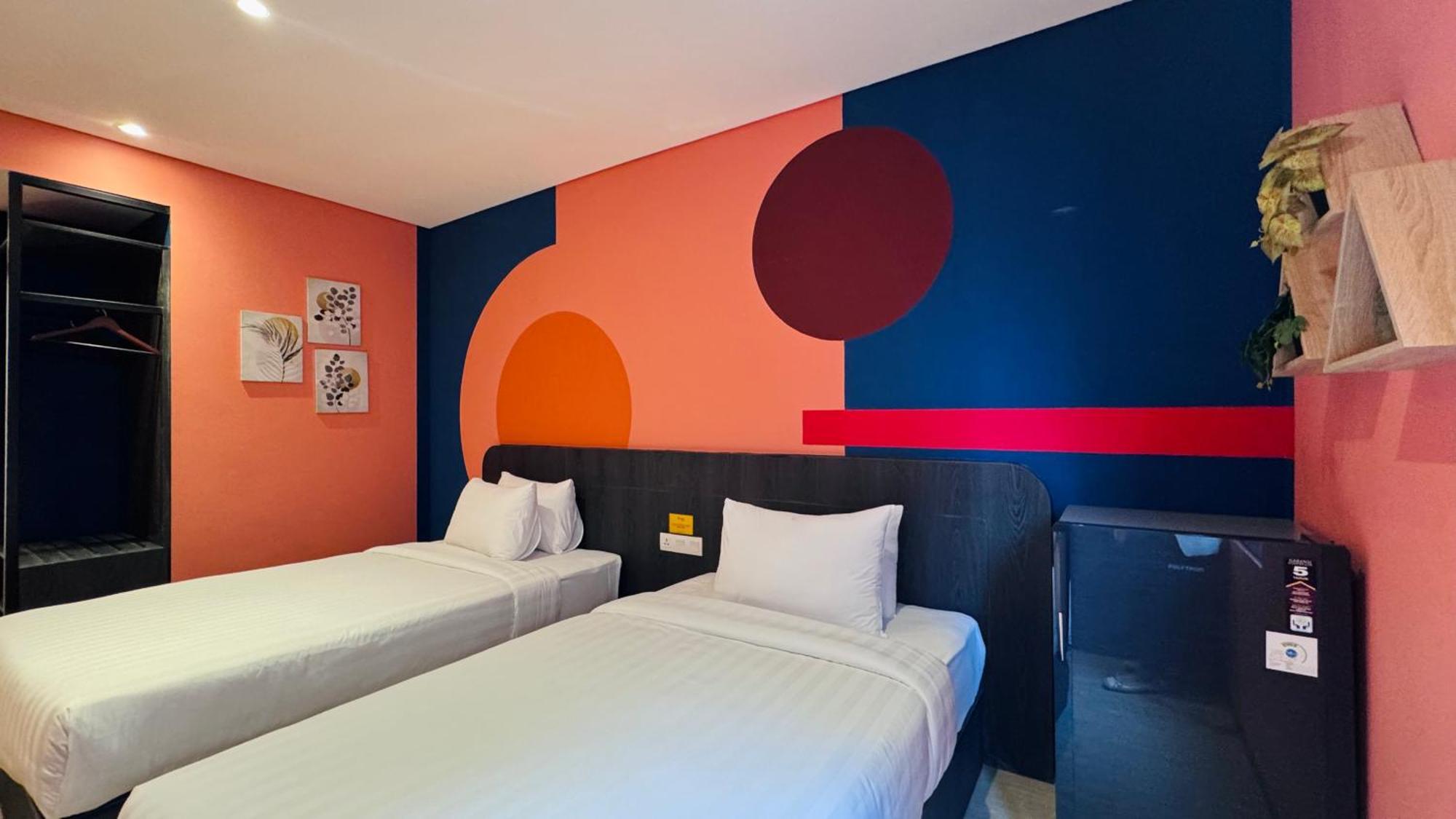 Yellow Bee Resort Cililitan Jakarta Ngoại thất bức ảnh