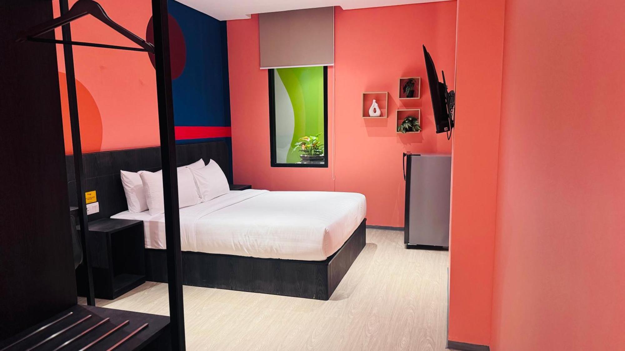 Yellow Bee Resort Cililitan Jakarta Ngoại thất bức ảnh