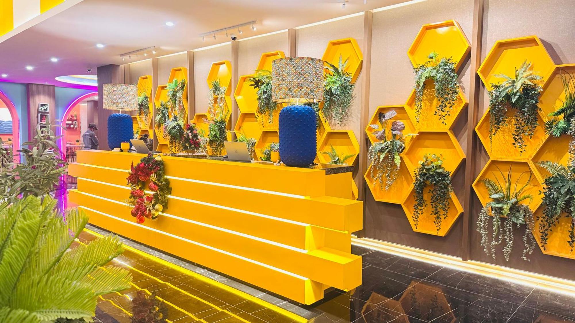 Yellow Bee Resort Cililitan Jakarta Ngoại thất bức ảnh